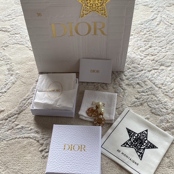 Dior Tribales Earrings with Crystals - Picture 5 of 11